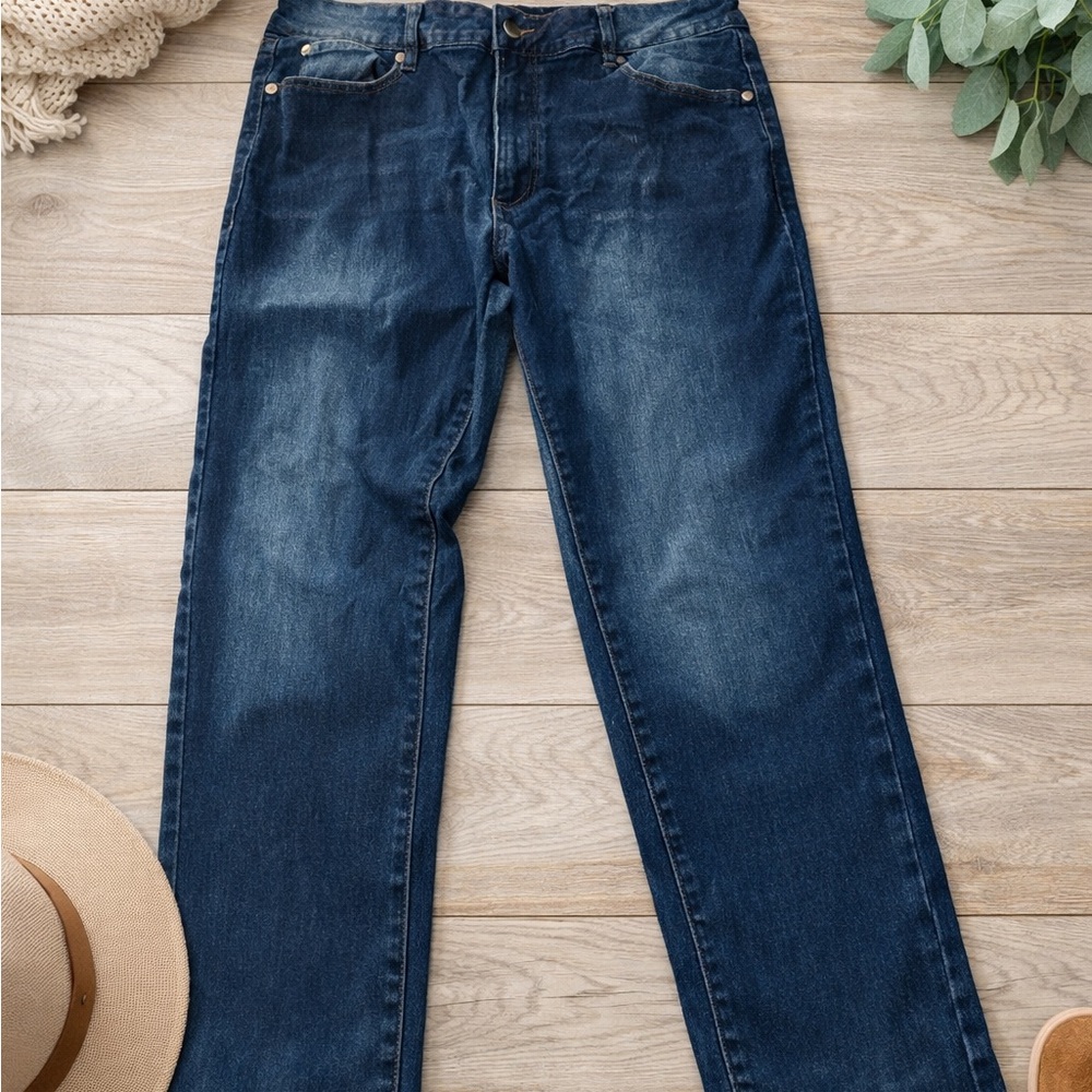 Tahari Dark Wash Straight Leg Jeans Size 16 Stretch Denim Classic Fit